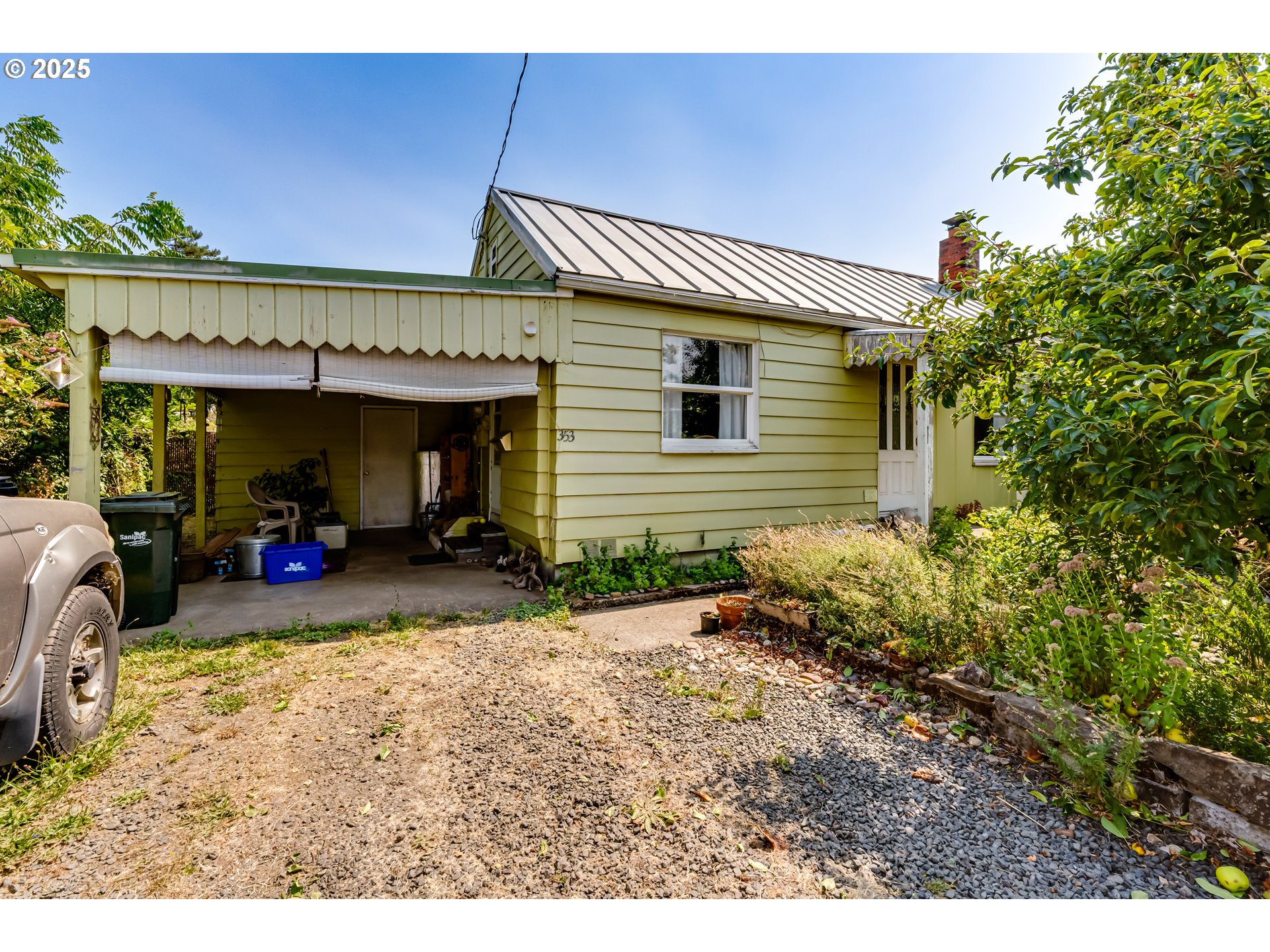 353 19th Street Springfield, OR 97477 - Photo 4 of 34
