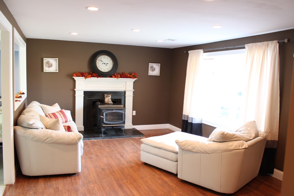 26 Rainbow Circle Middleboro, MA 02346 - Photo 4 of 16 Gallery Image 4