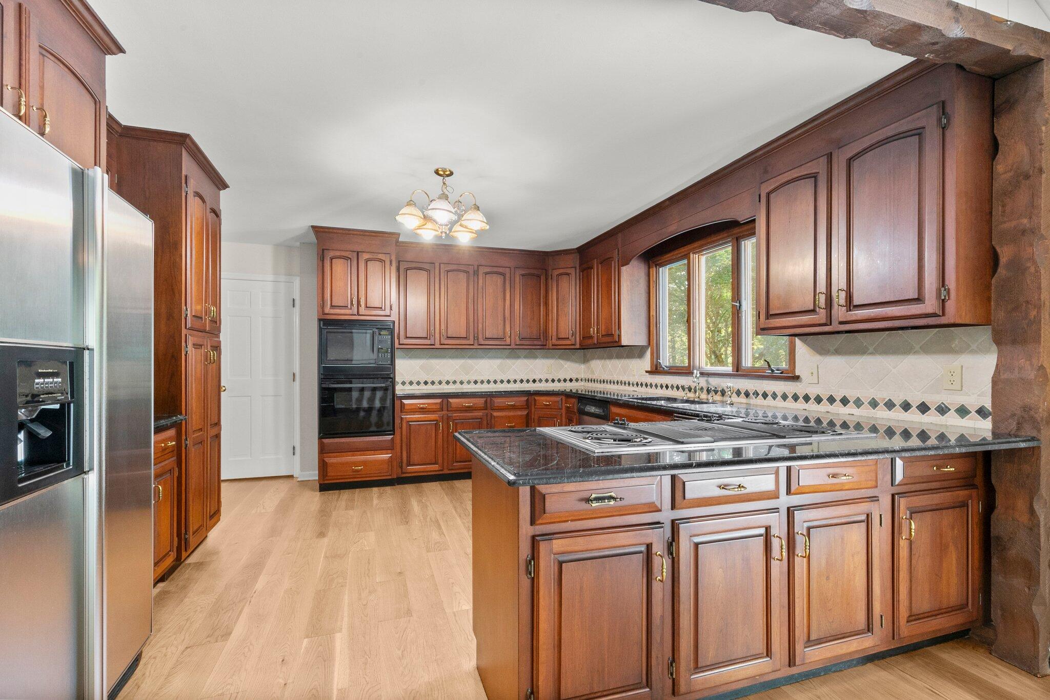 90 Evergreen Road New Canaan, CT 06840 - Photo 15 of 39 15-web-or-mls-90-evergreen-rd
