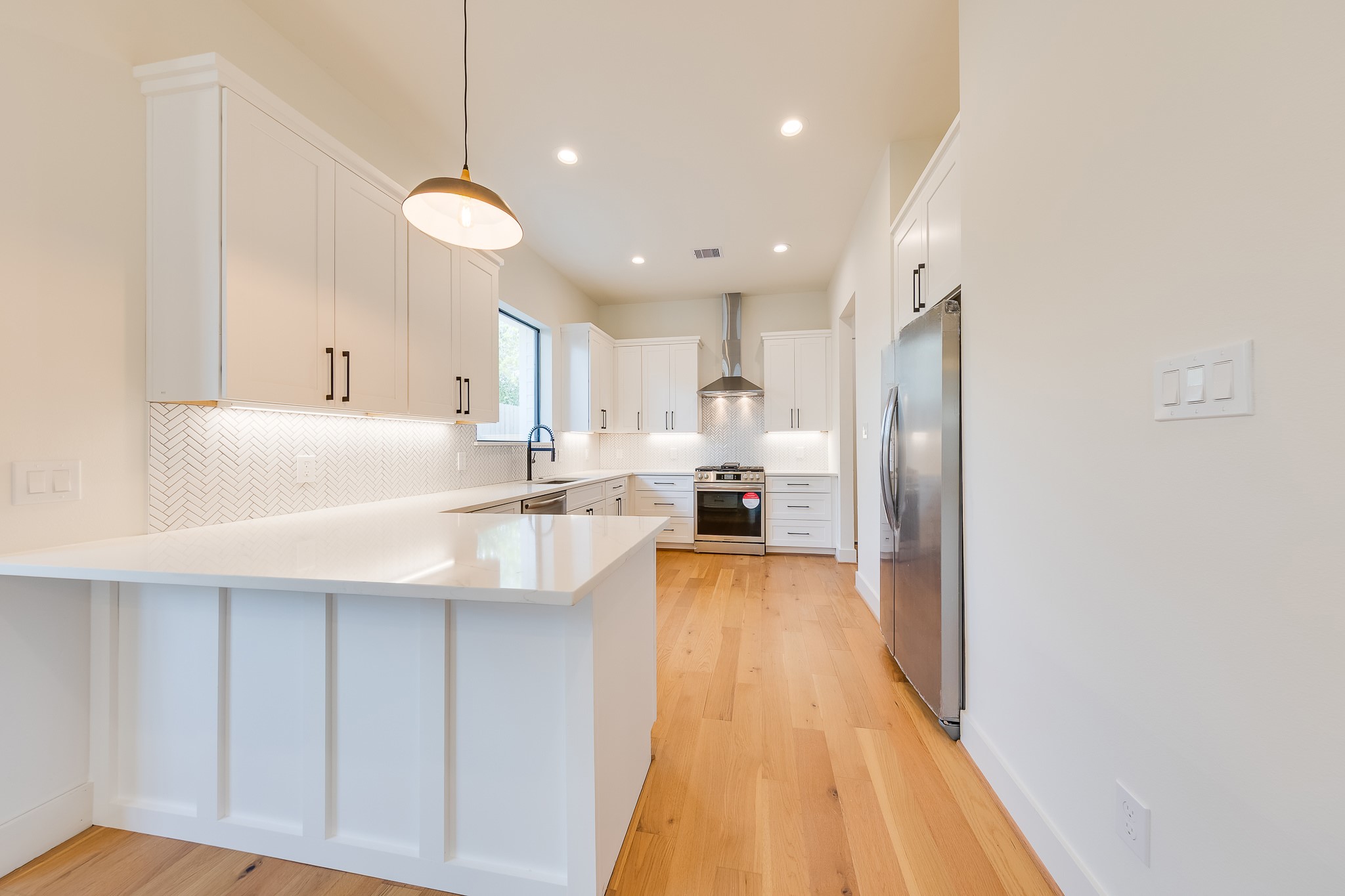 5707 Gano Street Houston, TX 77009 - Photo 7 of 47