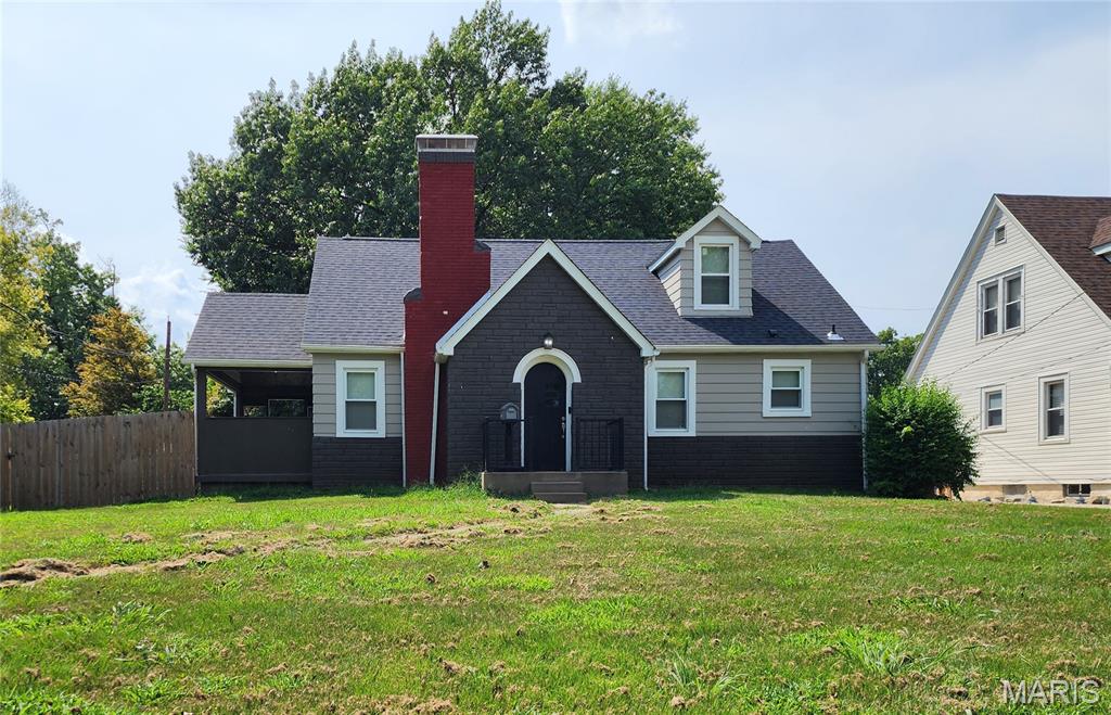 2400 Alby Street Alton, IL 62002 - Photo 1 of 6