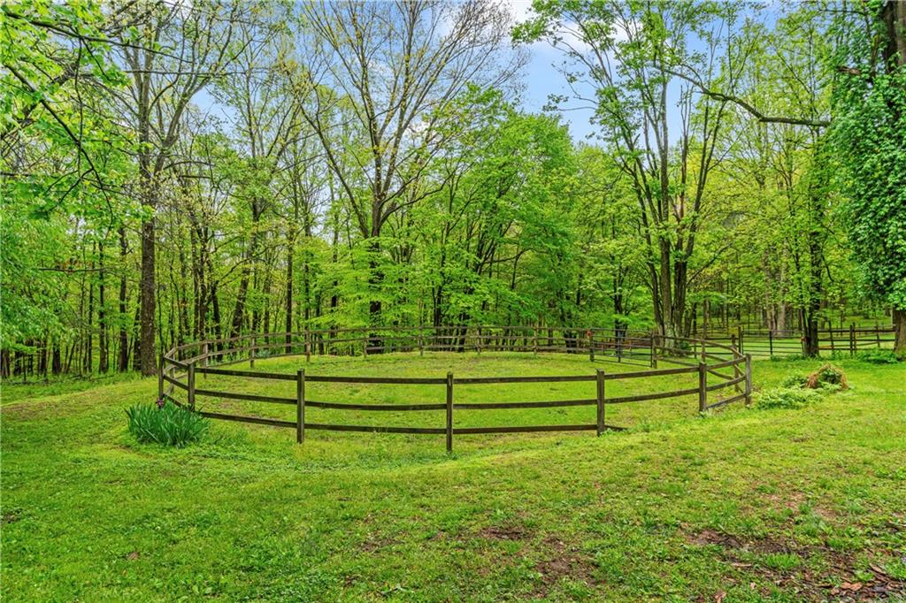 952 Bush Road New Alexandria, PA 15670 - Photo 23 of 50 Lunge Ring