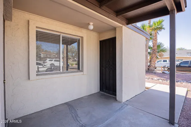 $795 | 903 South Kenwood Circle, Unit 1, Tempe, AZ 85281