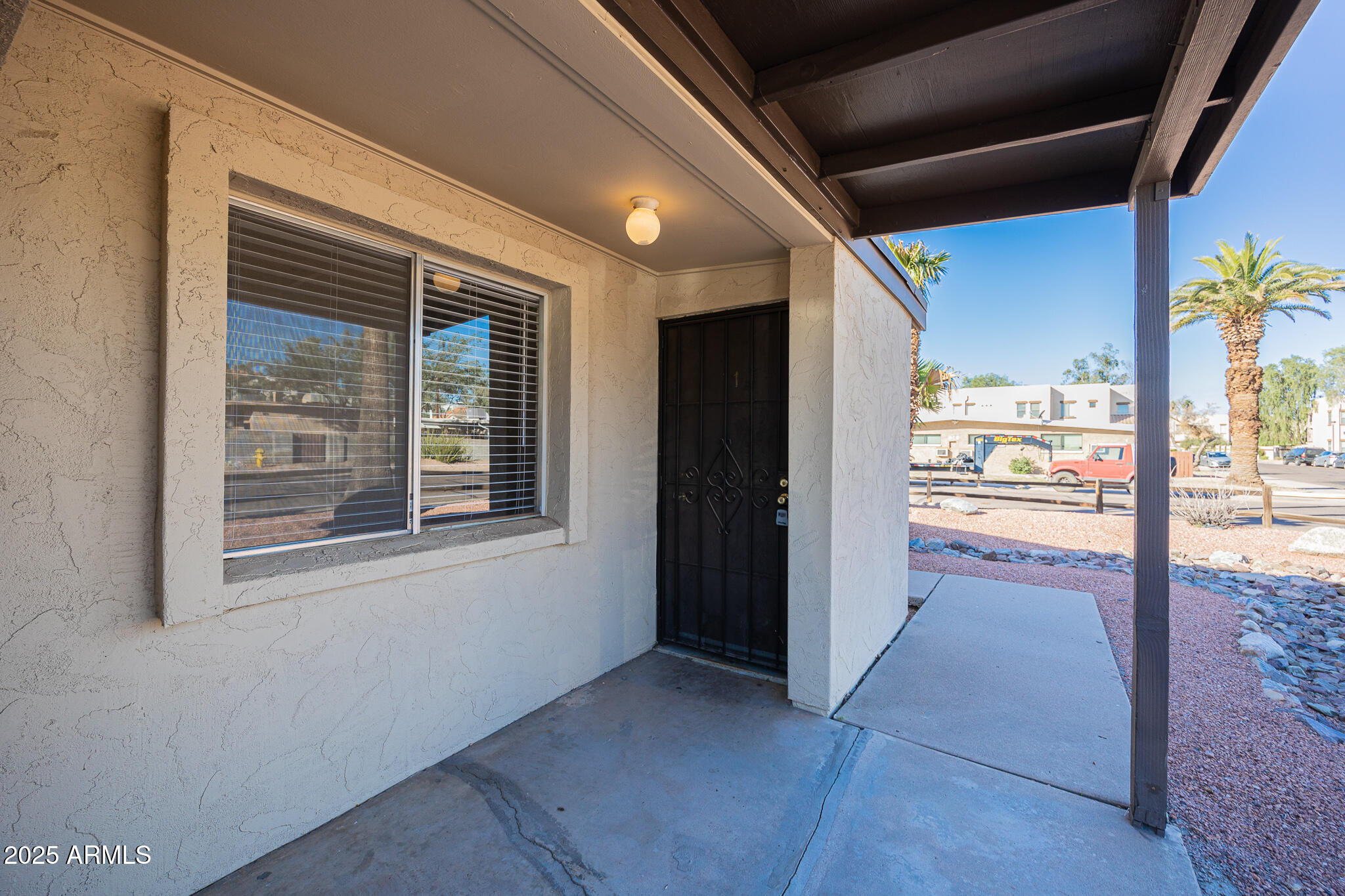 903 South Kenwood Circle, Unit 1 Tempe, AZ 85281 - Photo 4 of 15 a view of an entryway of the house