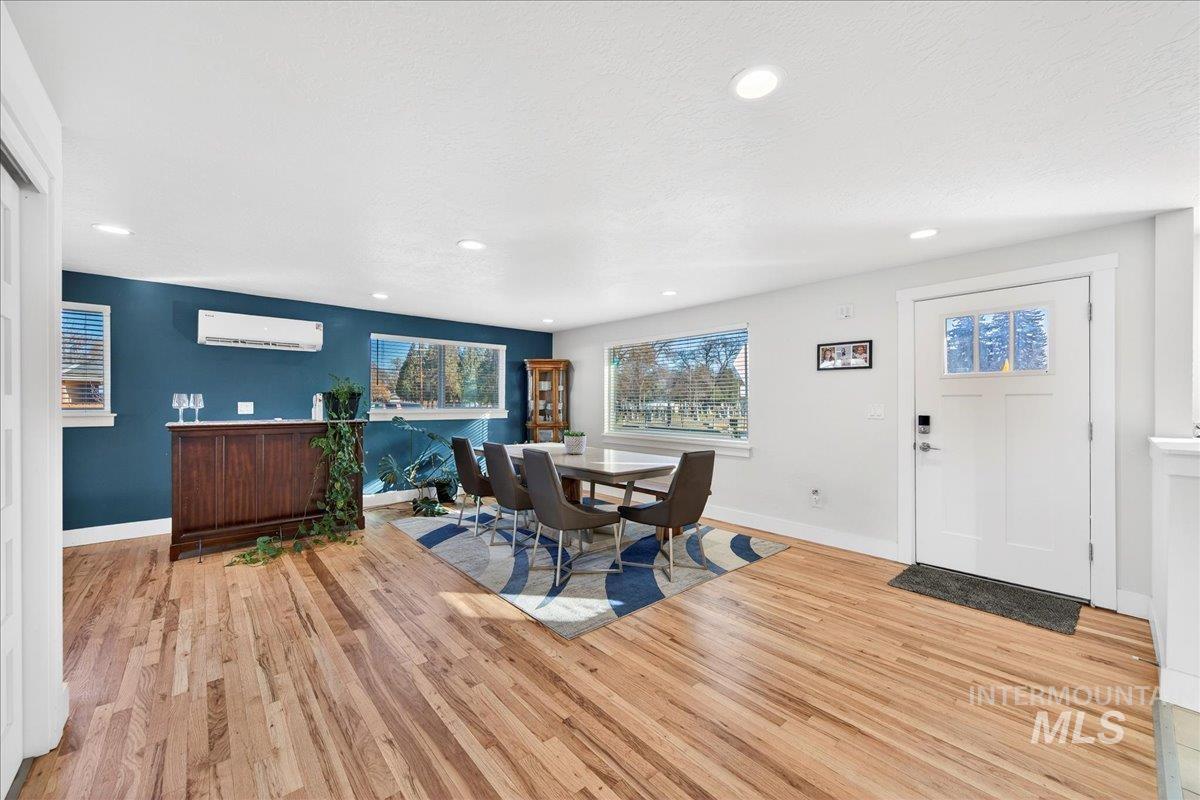 621 North Roosevelt Street Boise, ID 83706 - Photo 7 of 32 Dining area with light wood finished floors and recessed lighting