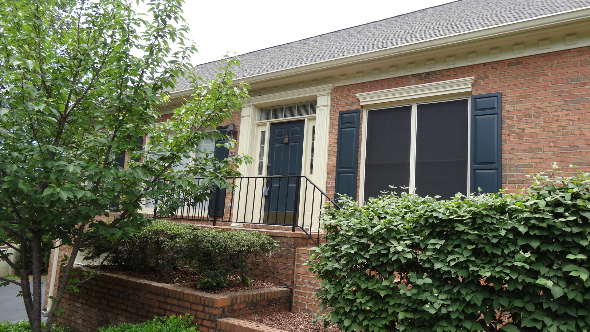 802 Signal Mountain Road, Unit 119 Chattanooga, TN 37405 - Photo 3 of 28 DSC00763