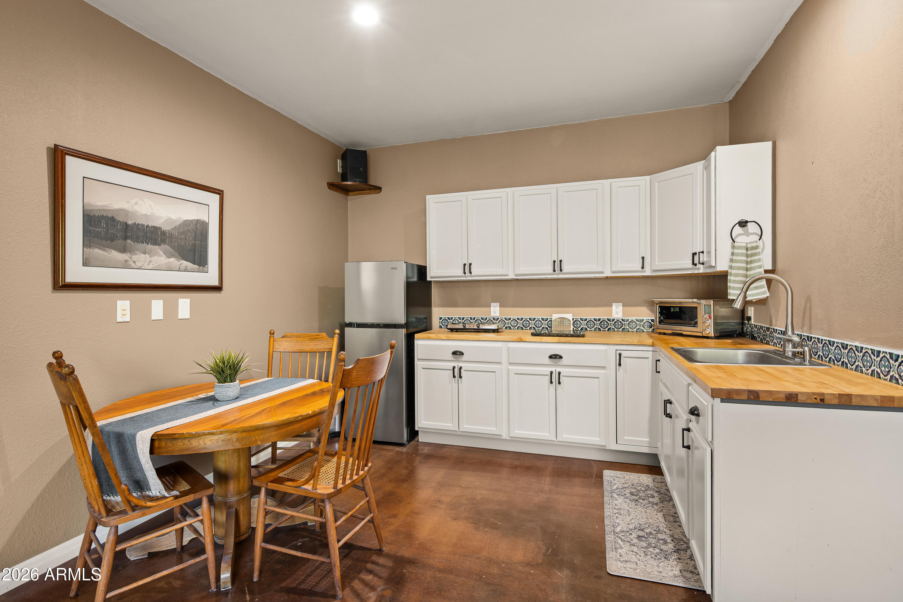 300 Raintree Road Sedona, AZ 86351 - Photo 37 of 65 JL_300RainTreeRd-interiors-Casita-04