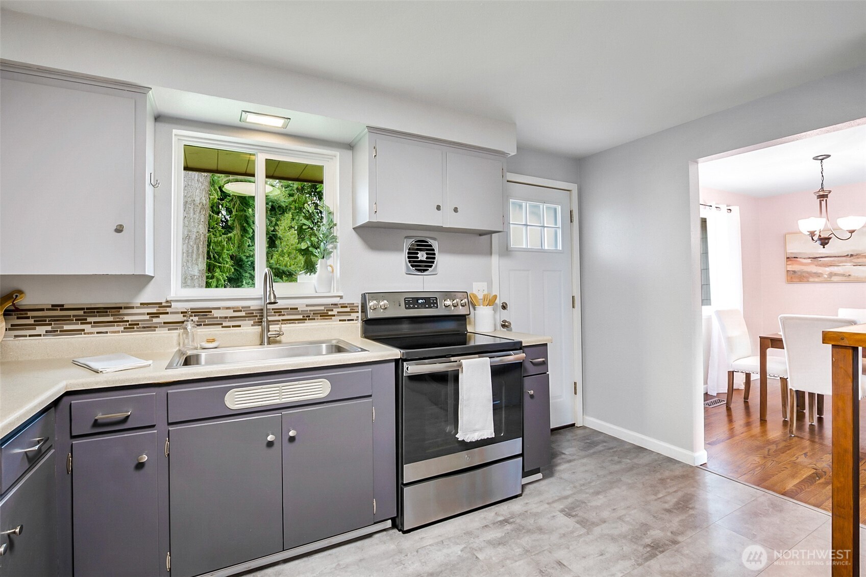 1331 Madison Street Everett, WA 98203 - Photo 18 of 40