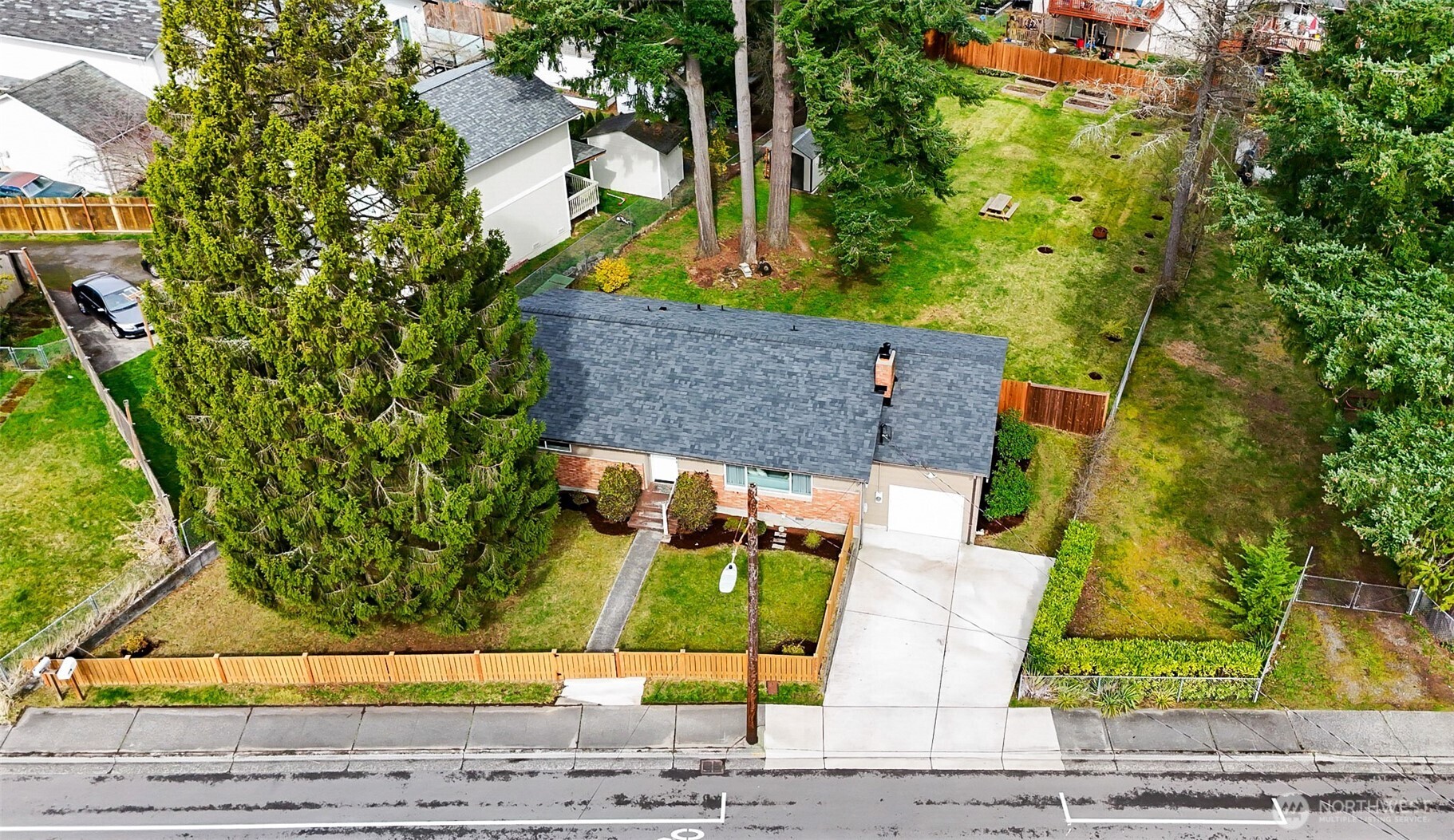 1331 Madison Street Everett, WA 98203 - Photo 2 of 40