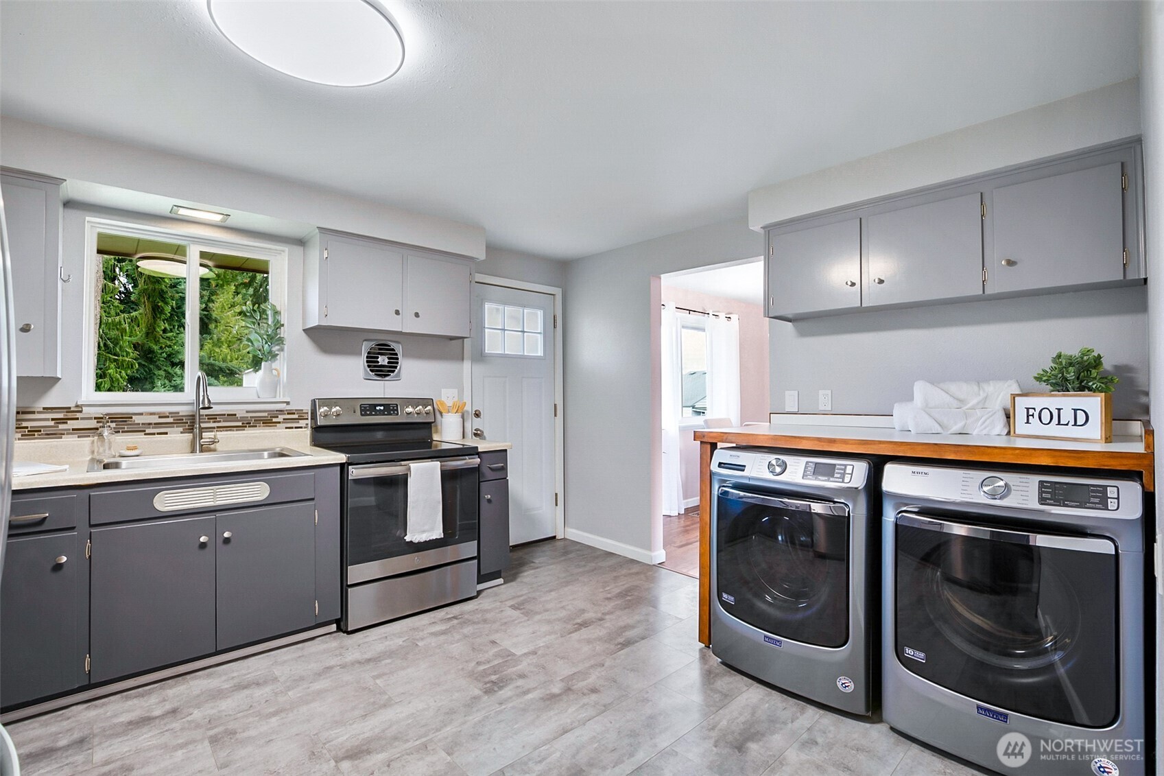 1331 Madison Street Everett, WA 98203 - Photo 23 of 40