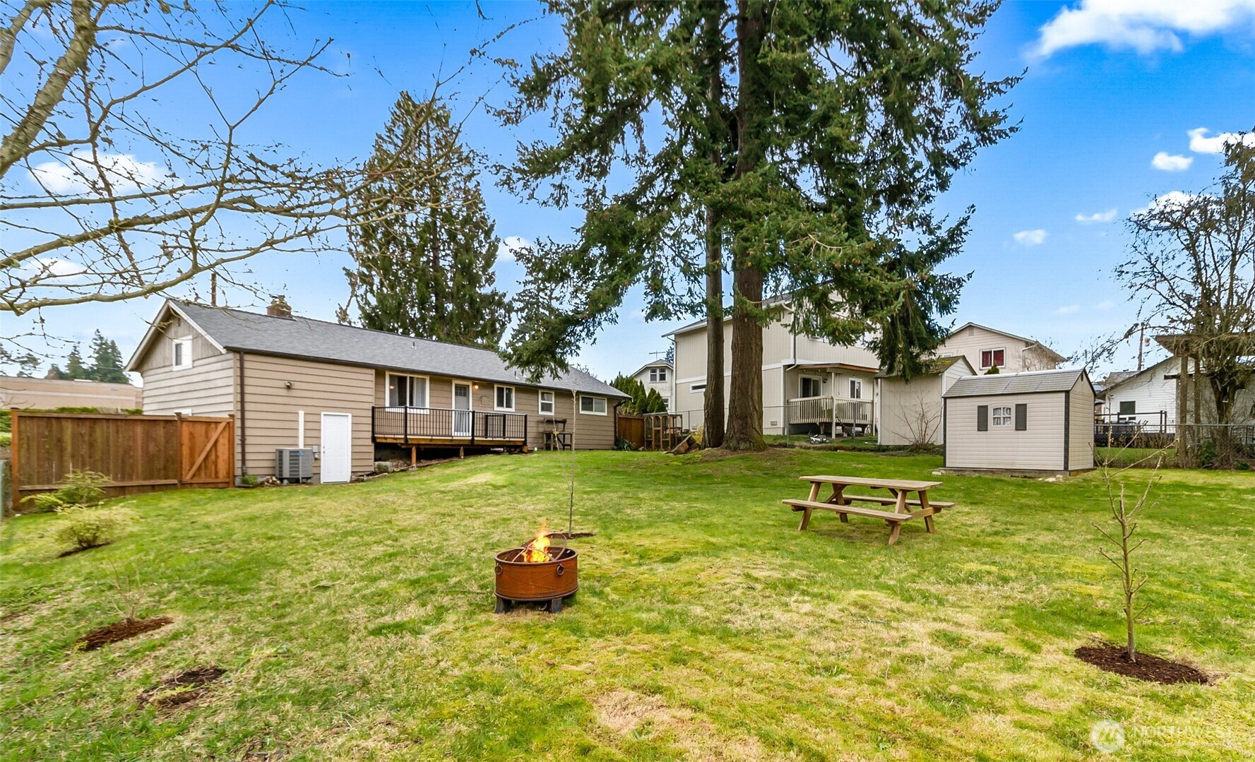 1331 Madison Street Everett, WA 98203 - Photo 35 of 40