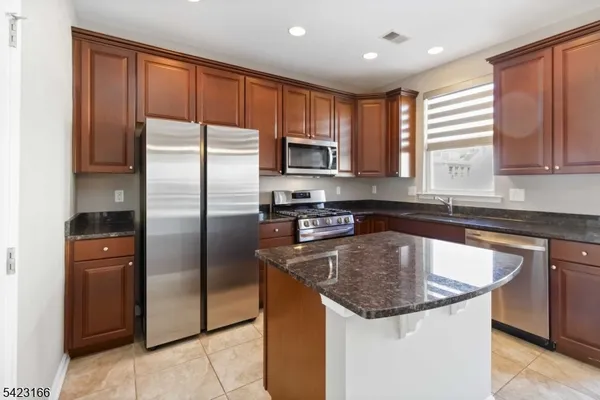 $6,000 | 7 Maple Avenue, Unit 6, Morristown, NJ 07960