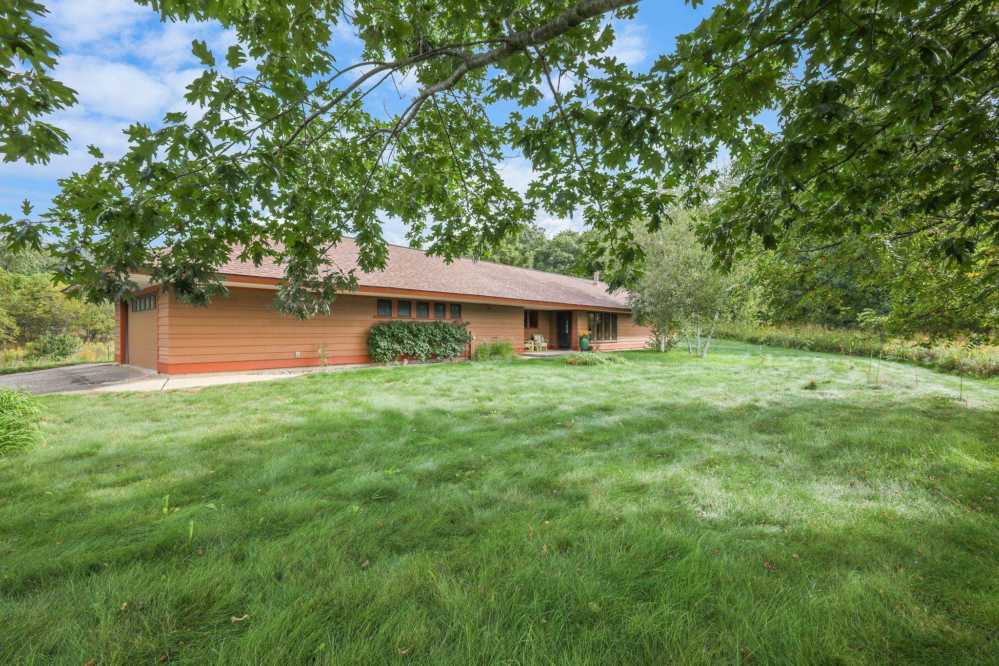 W2805 Pine Ridge Court Exeter, WI 53508 - Photo 2 of 36 Gallery Image 2