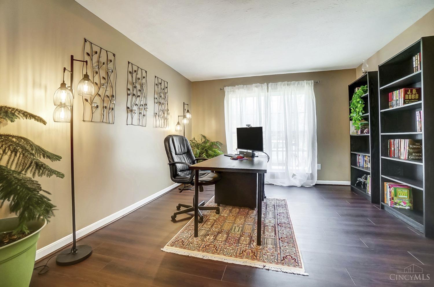 4662 Riley Lane Cincinnati, OH 45227 - Photo 5 of 73 Gallery Image 5