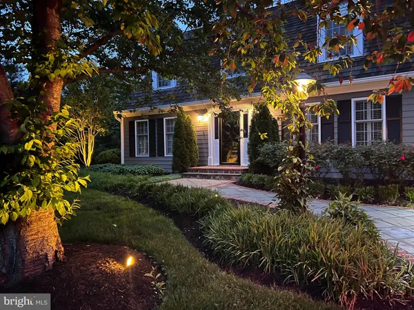 $1,949,000 | 1502 Chain Bridge Court, McLean, VA 22101