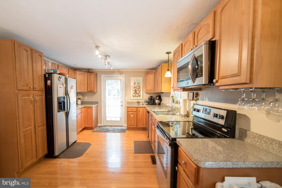 6299 Igo Road King George, VA 22485 - Photo 10 of 23 Kitchen