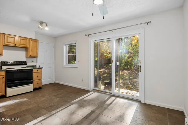 $284,900 | 40 Pheasant Court, Saratoga Springs, NY 12866