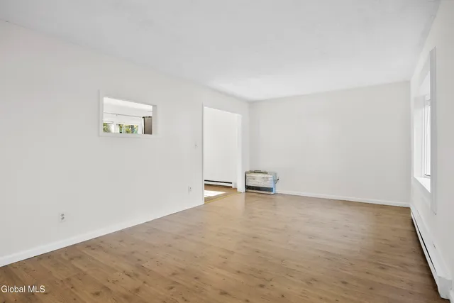 $284,900 | 40 Pheasant Court, Saratoga Springs, NY 12866