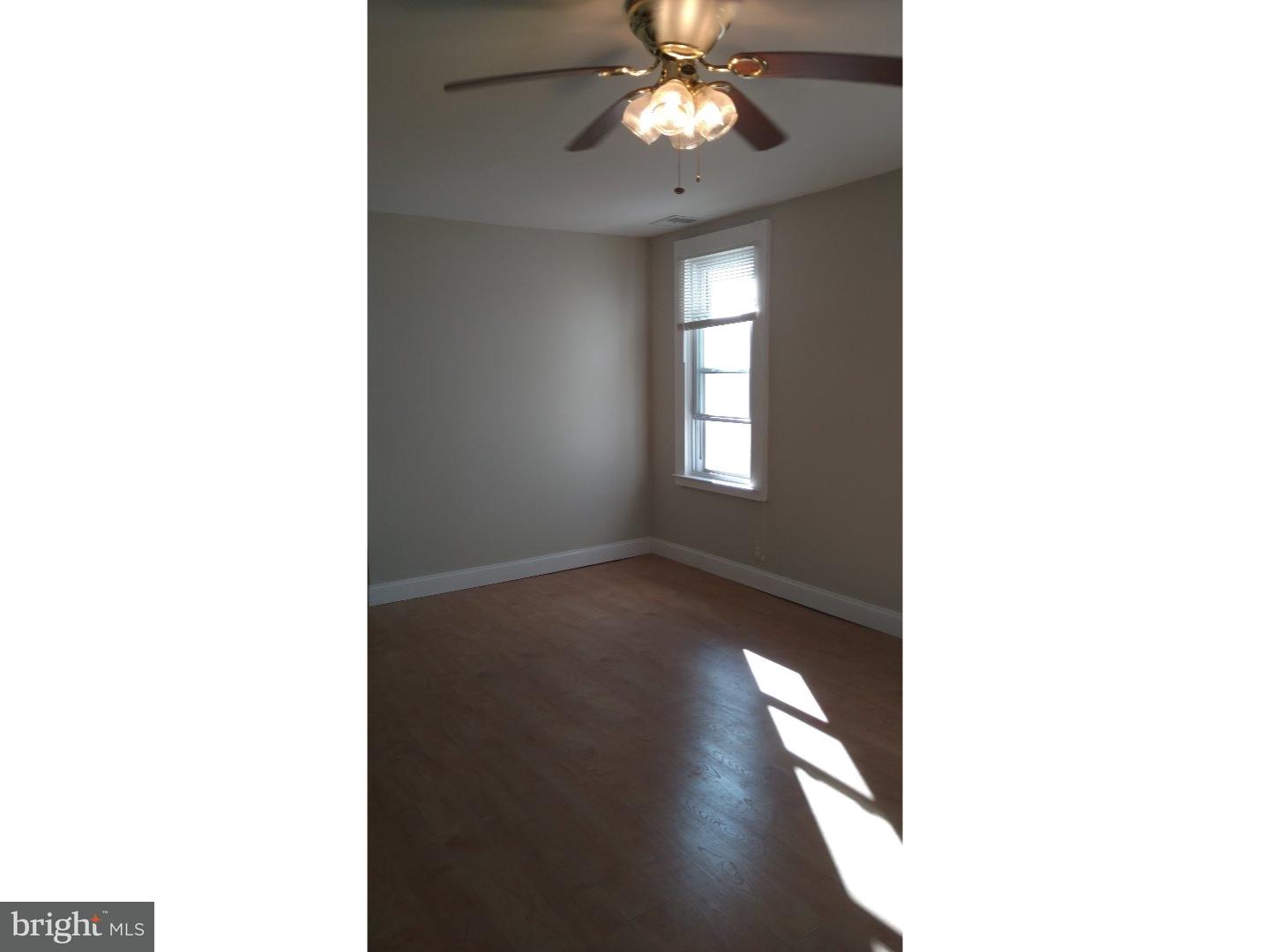 1521-2 Rancocas Road Mount Holly, NJ 08060 - Photo 10 of 17 Living Room