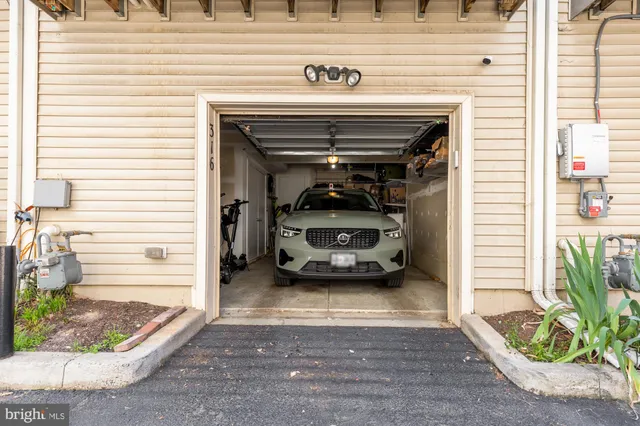 $1,190,000 | 316 I Street Southeast, Washington, DC 20003