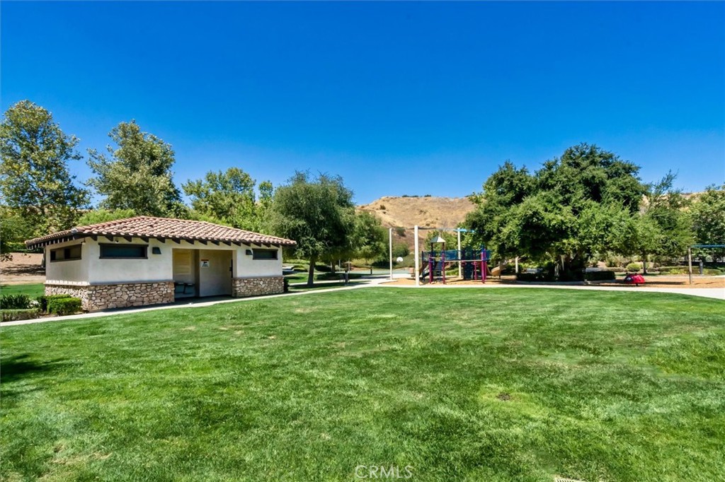 29370 Las Brisas Road Valencia, CA 91354 - Photo 56 of 57 Enjoy the Tesoro de Valle Community Amenities