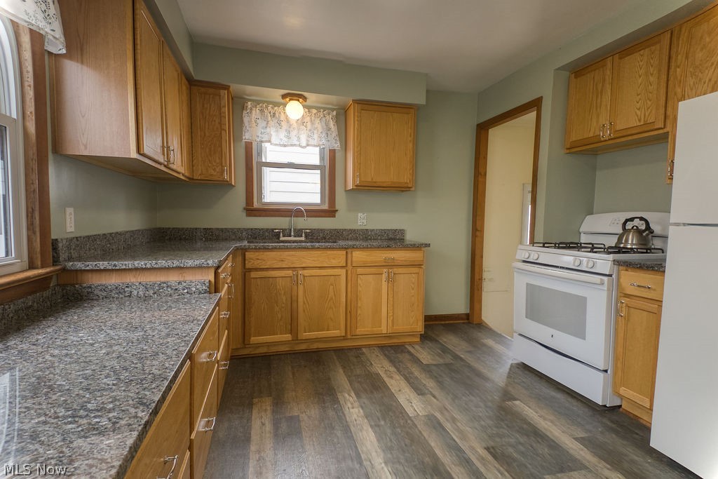 5372 Huron Road Lyndhurst, OH 44124 - Photo 7 of 42 Gallery Image 7