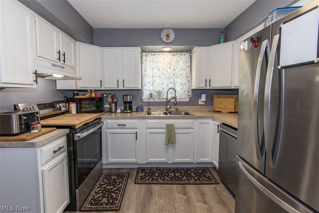 4560 Center Road Brunswick, OH 44212 - Photo 8 of 28 New kitchen appliances