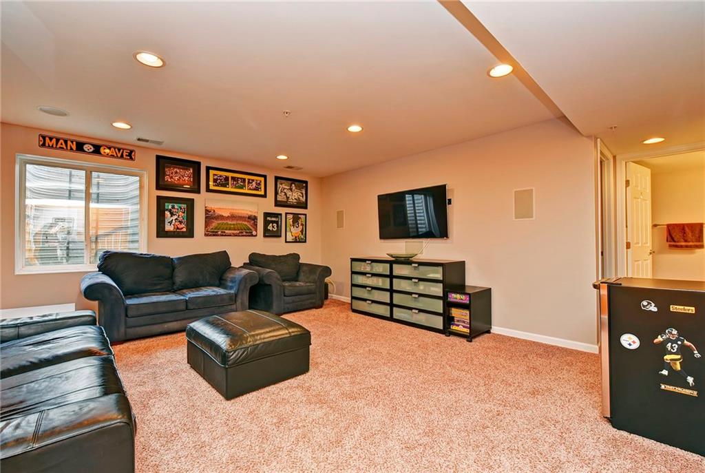 296 Maple Ridge Drive Canonsburg, PA 15317 - Photo 22 of 25 Gallery Image 22