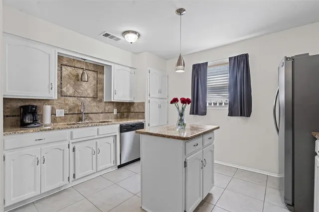 $295,000 | 5817 Bunker Boulevard, Watauga, TX 76148