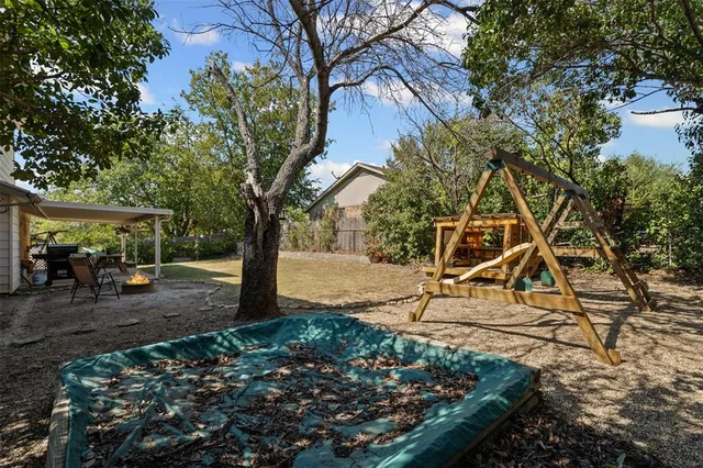 $295,000 | 5817 Bunker Boulevard, Watauga, TX 76148