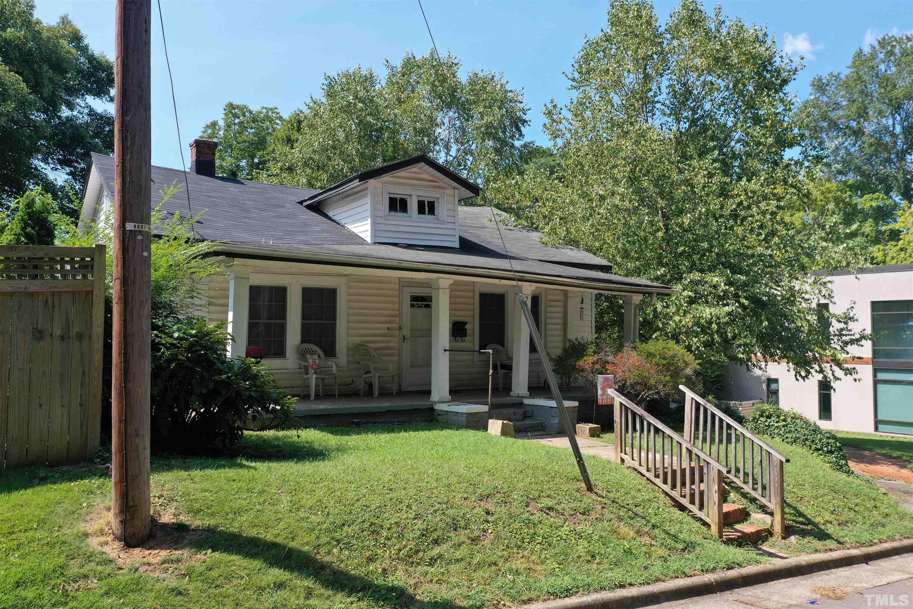 703 Chamberlain Street Raleigh, NC 27607 - Photo 4 of 11