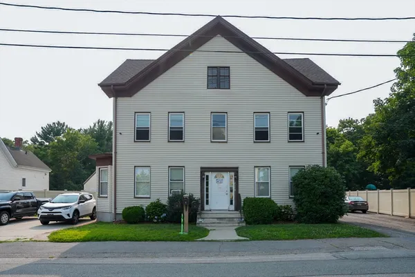 $2,500 | 2158 Pleasant Street, Unit 2, Dighton, MA 02715