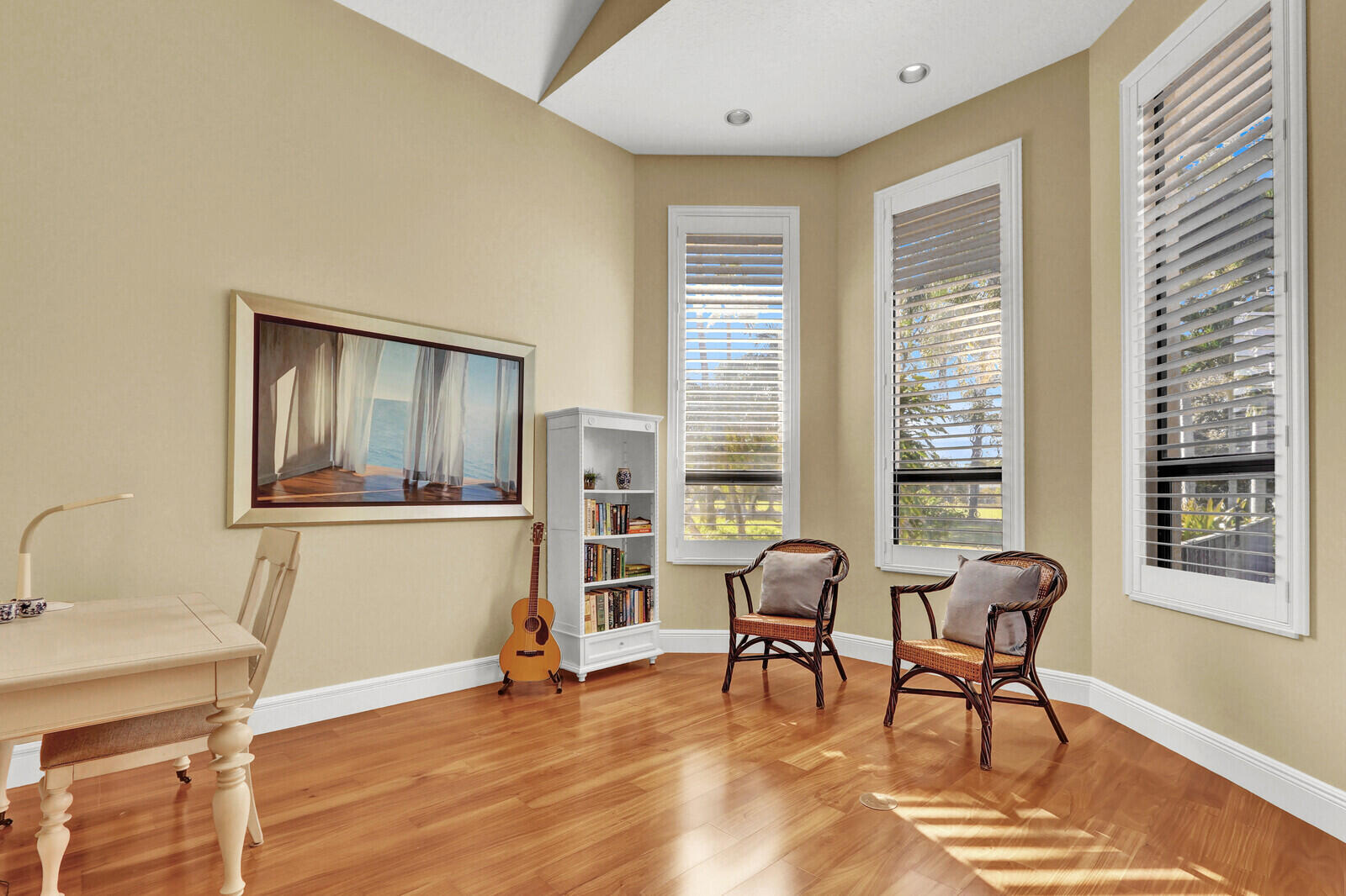 208 Turnberry Court South Atlantis, FL 33462 - Photo 15 of 44 Sitting room off of primary
