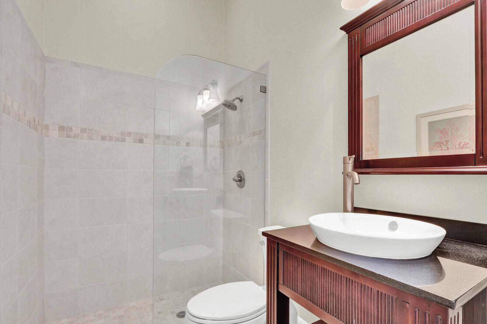 208 Turnberry Court South Atlantis, FL 33462 - Photo 22 of 44 Bathroom 4/Cabana Bath