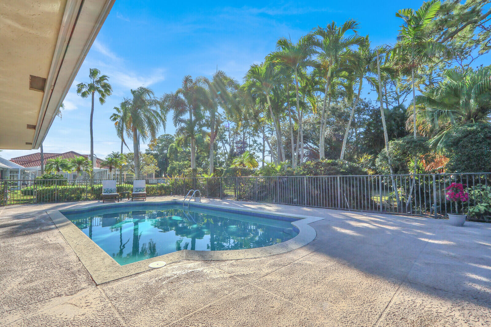 208 Turnberry Court South Atlantis, FL 33462 - Photo 27 of 44 Lot extends far beyond fence