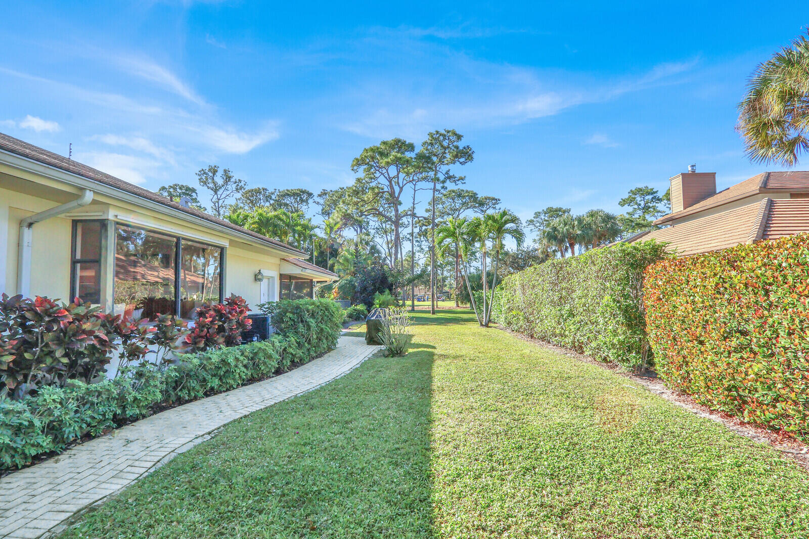 208 Turnberry Court South Atlantis, FL 33462 - Photo 30 of 44 Green Space!