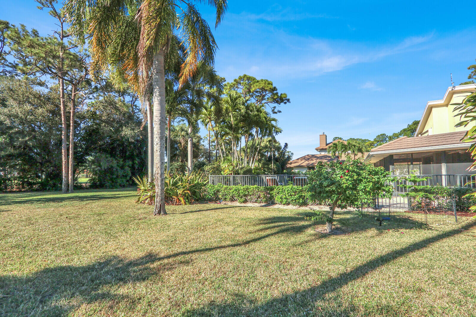 208 Turnberry Court South Atlantis, FL 33462 - Photo 31 of 44 Expand your fenced yard if desired