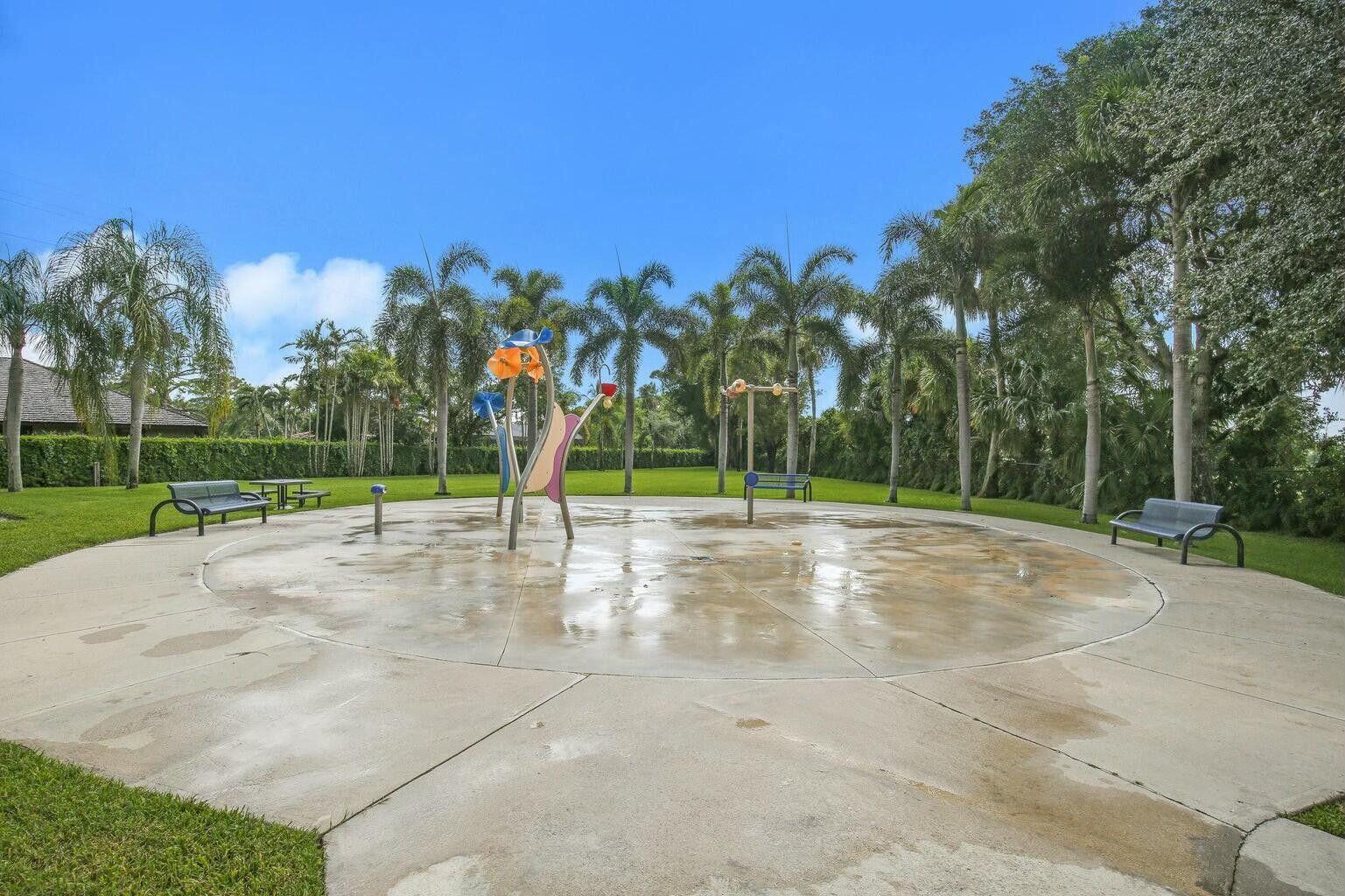 208 Turnberry Court South Atlantis, FL 33462 - Photo 40 of 44 Spash Pad