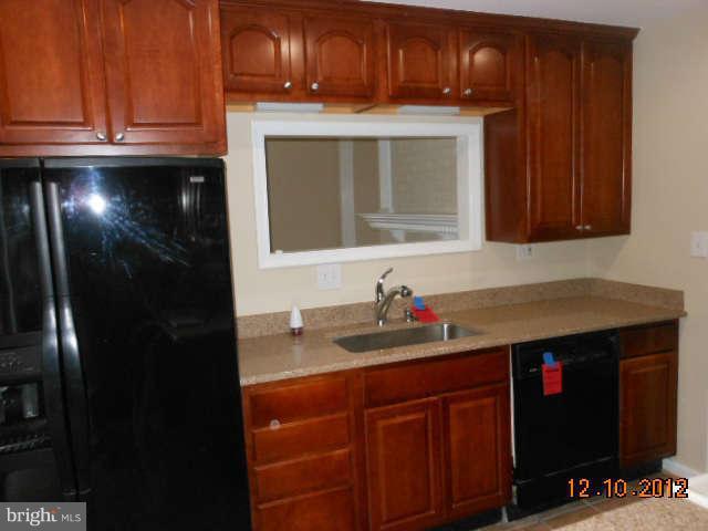 7118 Reservoir Road Springfield, VA 22150 - Photo 2 of 8 Kitchen