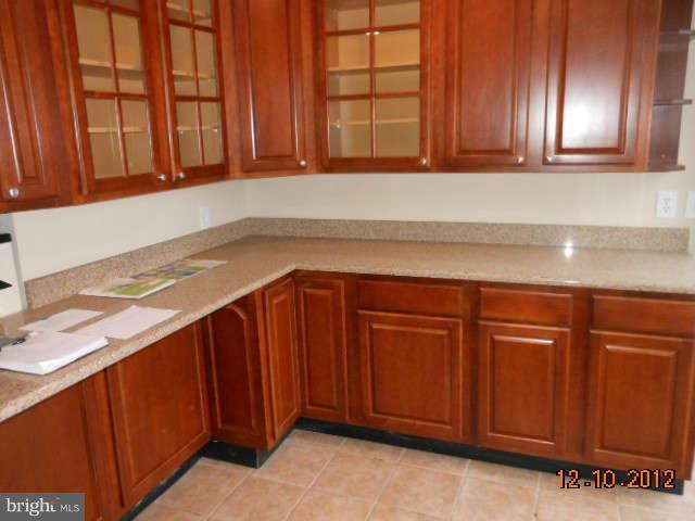 7118 Reservoir Road Springfield, VA 22150 - Photo 3 of 8 Kitchen