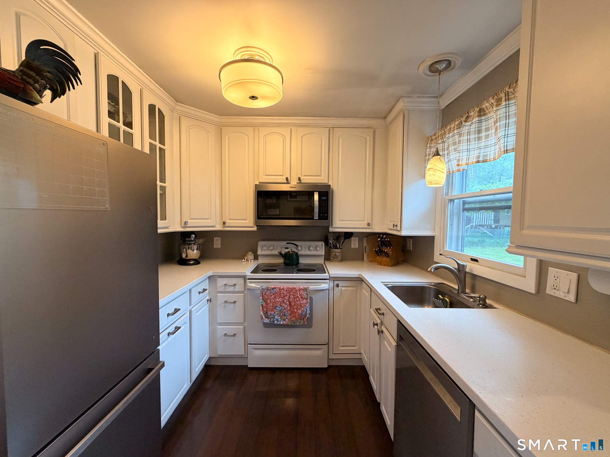 145 Indian Field Road Groton, CT 06340 - Photo 6 of 27