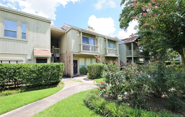 $1,100 | 2100 Tanglewilde Street, Unit 344, Houston, TX 77063