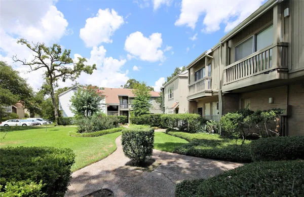 $1,100 | 2100 Tanglewilde Street, Unit 344, Houston, TX 77063