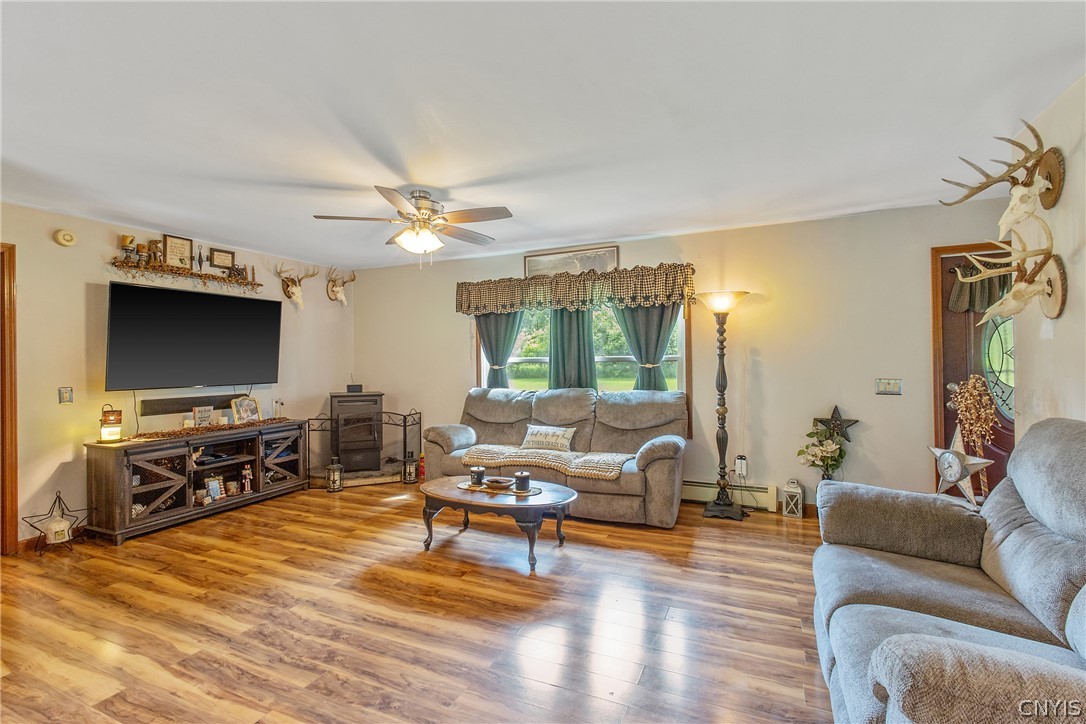 955 Middle Road Scriba, NY 13126 - Photo 5 of 47