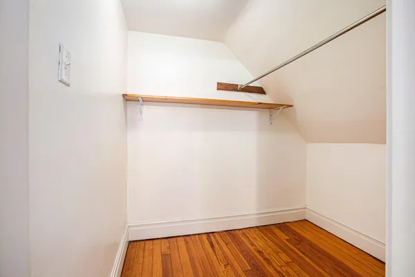 $2,400 | 618 Gott Street, Ann Arbor, MI 48103