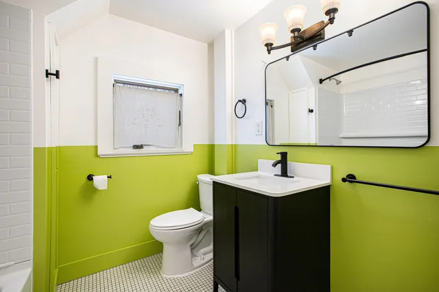 $2,400 | 618 Gott Street, Ann Arbor, MI 48103