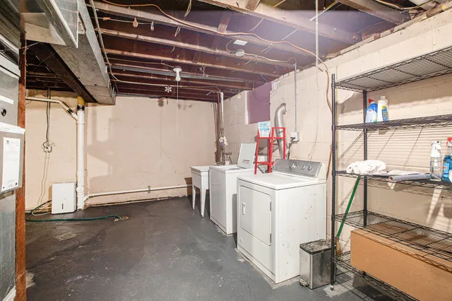 $2,400 | 618 Gott Street, Ann Arbor, MI 48103