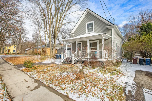$2,400 | 618 Gott Street, Ann Arbor, MI 48103