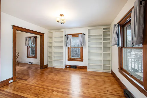 $2,400 | 618 Gott Street, Ann Arbor, MI 48103