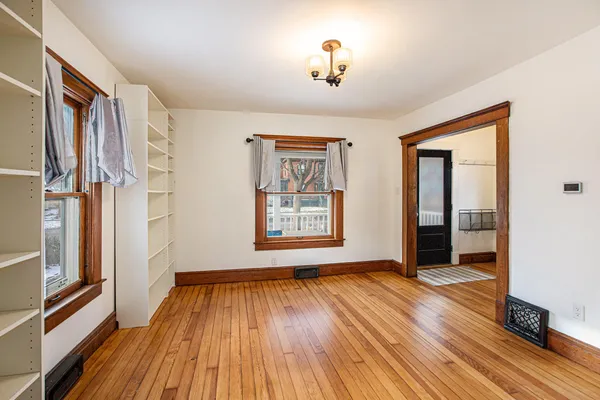 $2,400 | 618 Gott Street, Ann Arbor, MI 48103